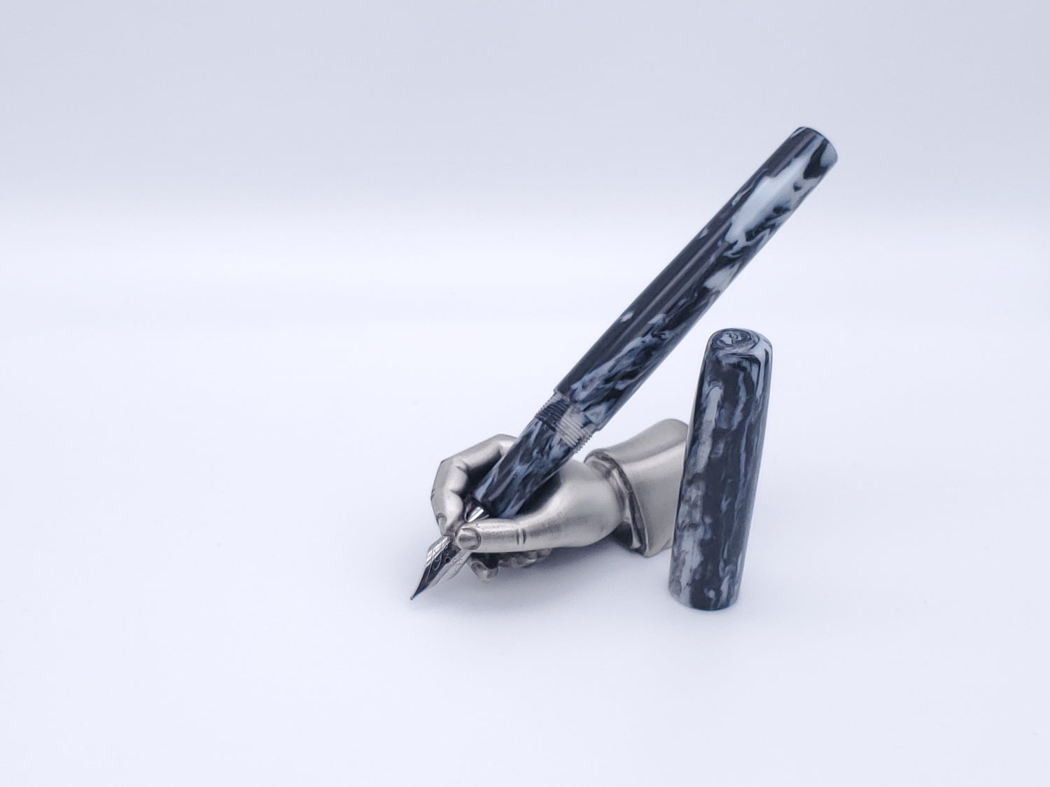 Binary - Acer Model || Bespoke Fountain Pen || JoWo 